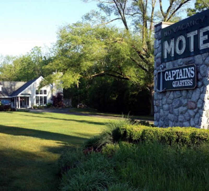 Captains Quarters (Swan Motel) - Web Listing Photo